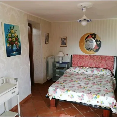 Via Emanuele De Deo, 23 * نابولي